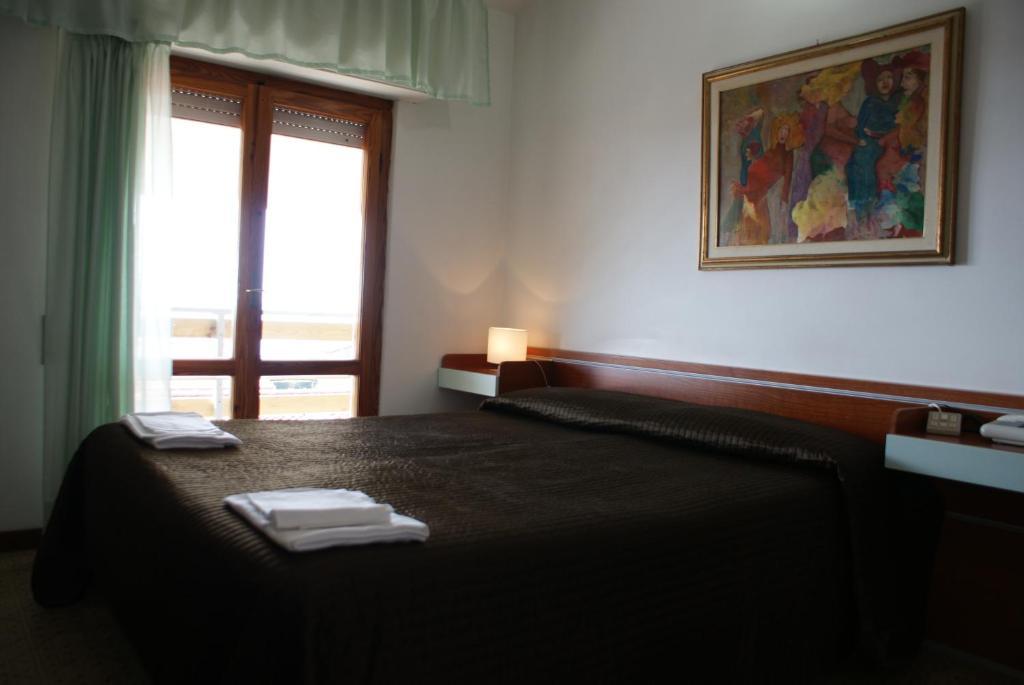 Hotel Michela Марина-ди-Масса Номер фото