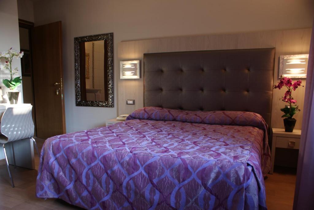 Hotel Michela Марина-ди-Масса Экстерьер фото